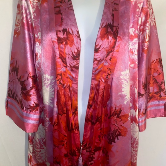 Oscar del la Renta Floral Robe - Picture 3 of 12